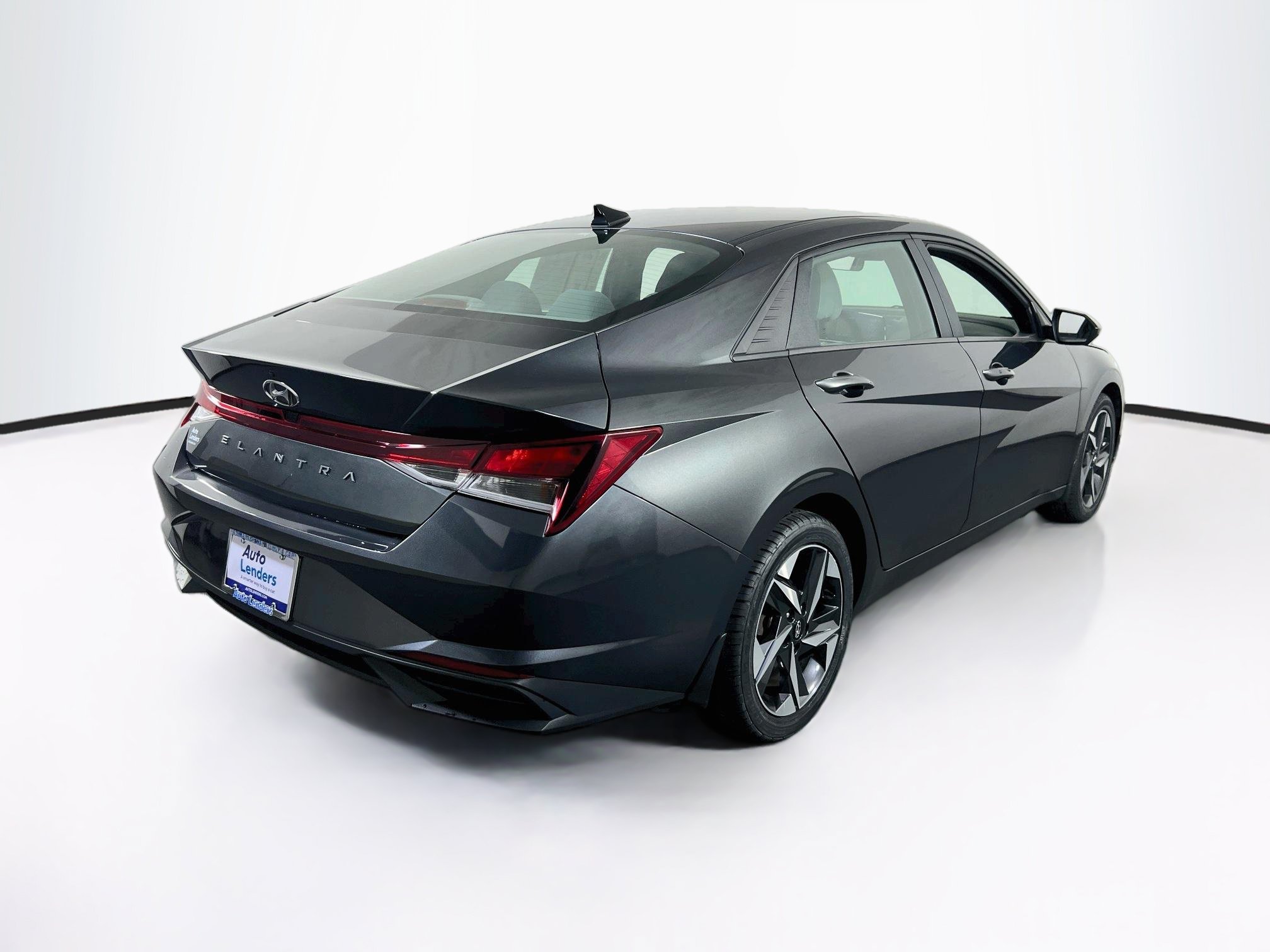 Used 2023 Hyundai Elantra SEL w/ Convenience Package FWD image 5