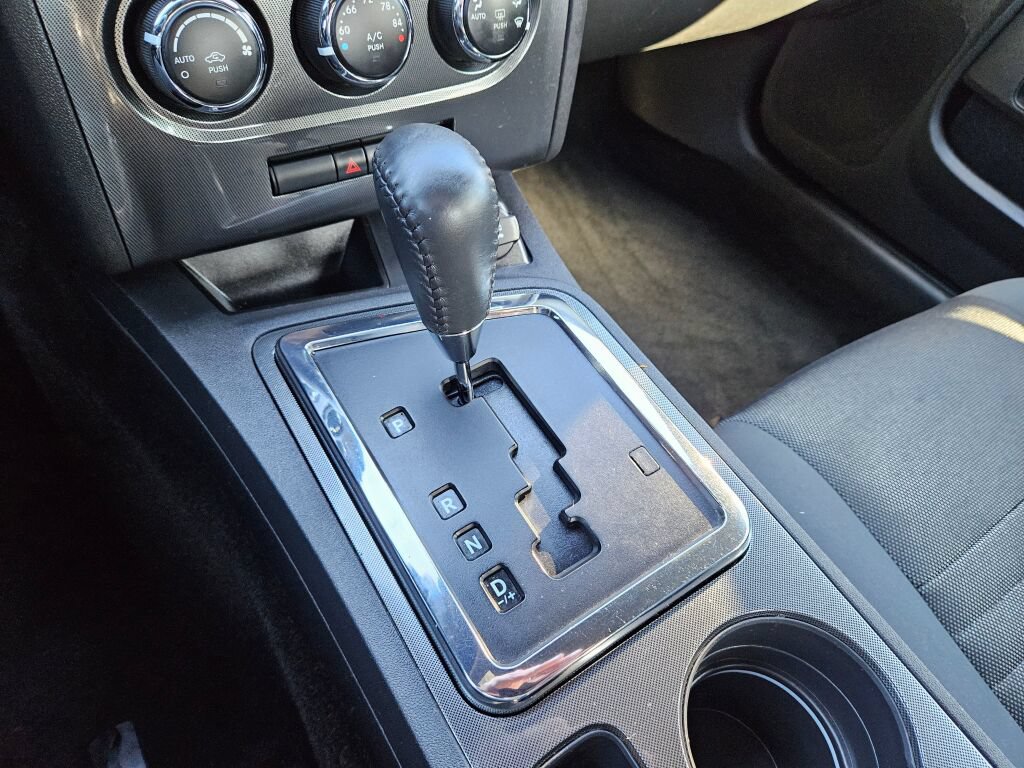 Used 2012 Dodge Challenger SXT RWD image 24