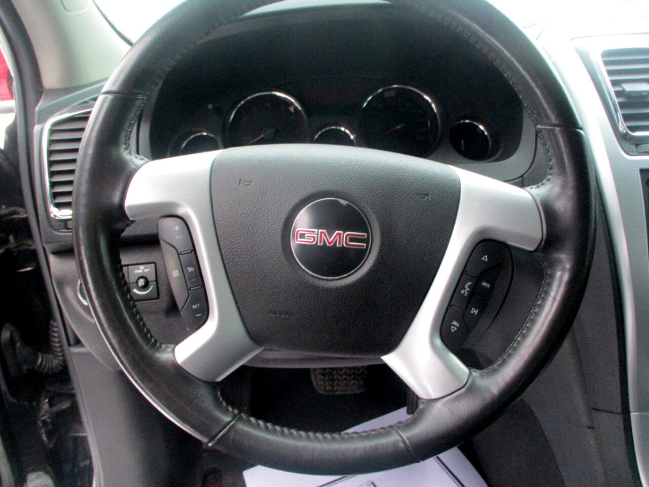 Used 2010 GMC Acadia SL image 13