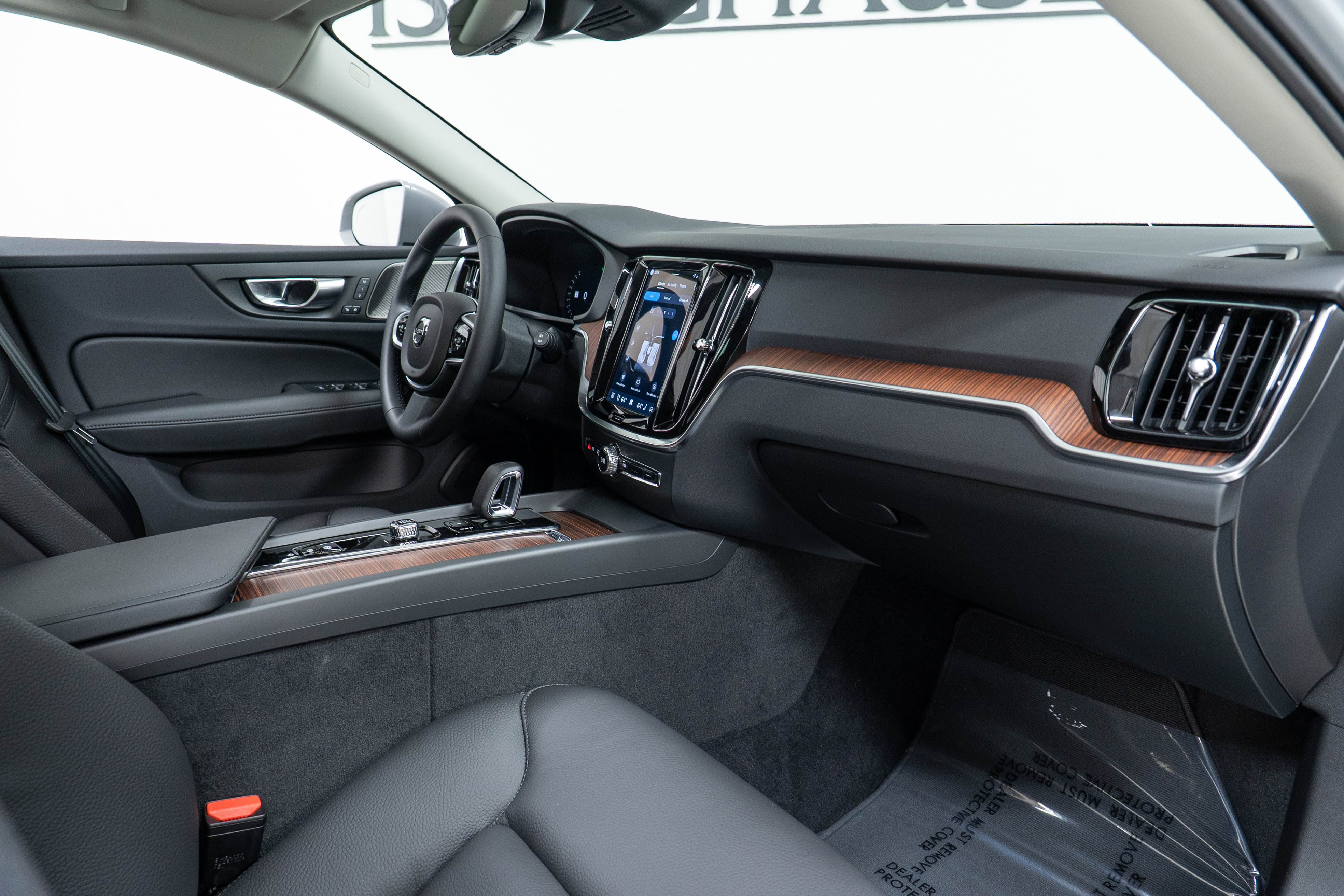 New 2026 Volvo V60 B5 Cross Country Plus w/ Climate Package image 21