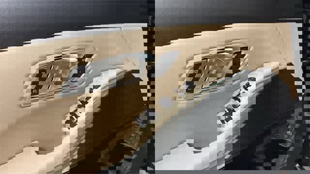 Used 2021 BMW 330i xDrive Sedan w/ Driving Assistance Package image 41