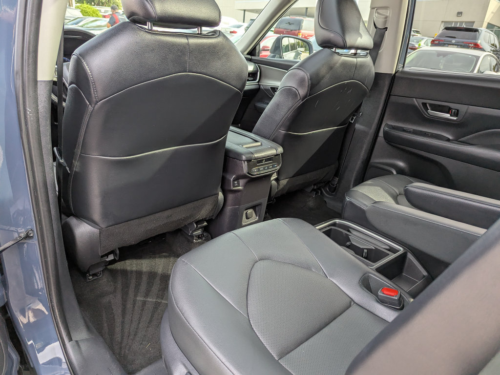 Used 2025 Toyota Grand Highlander AWD image 42