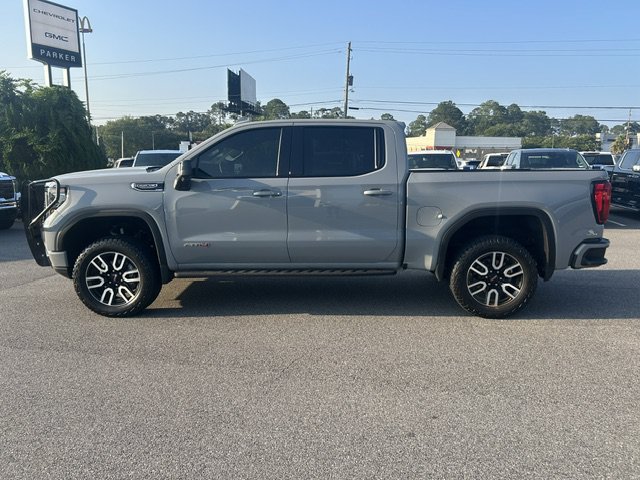 Used 2025 GMC Sierra 1500 AT4 w/ Technology Package AWD/4WD image 5