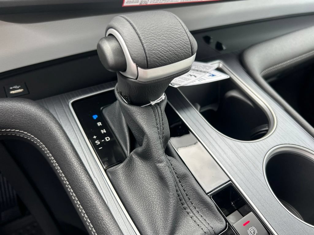 New 2026 Toyota Sienna XLE AWD/4WD image 22