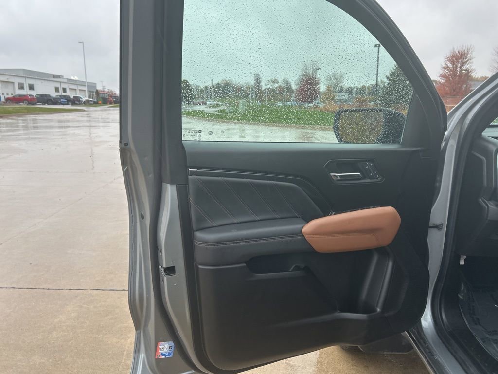 Used 2024 GMC Canyon AT4 w/ AT4 Premium Package image 12