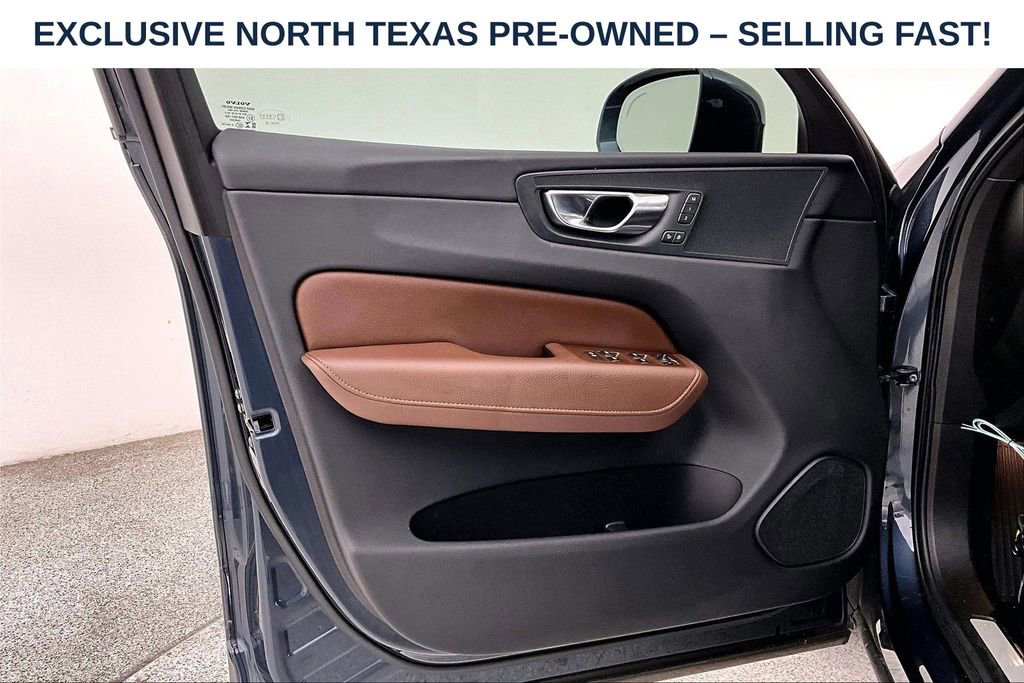 Used 2021 Volvo XC60 T5 Momentum w/ Premium Package FWD image 23