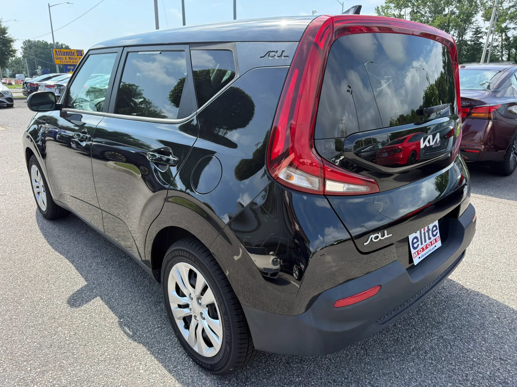 Used 2022 Kia Soul LX FWD image 5