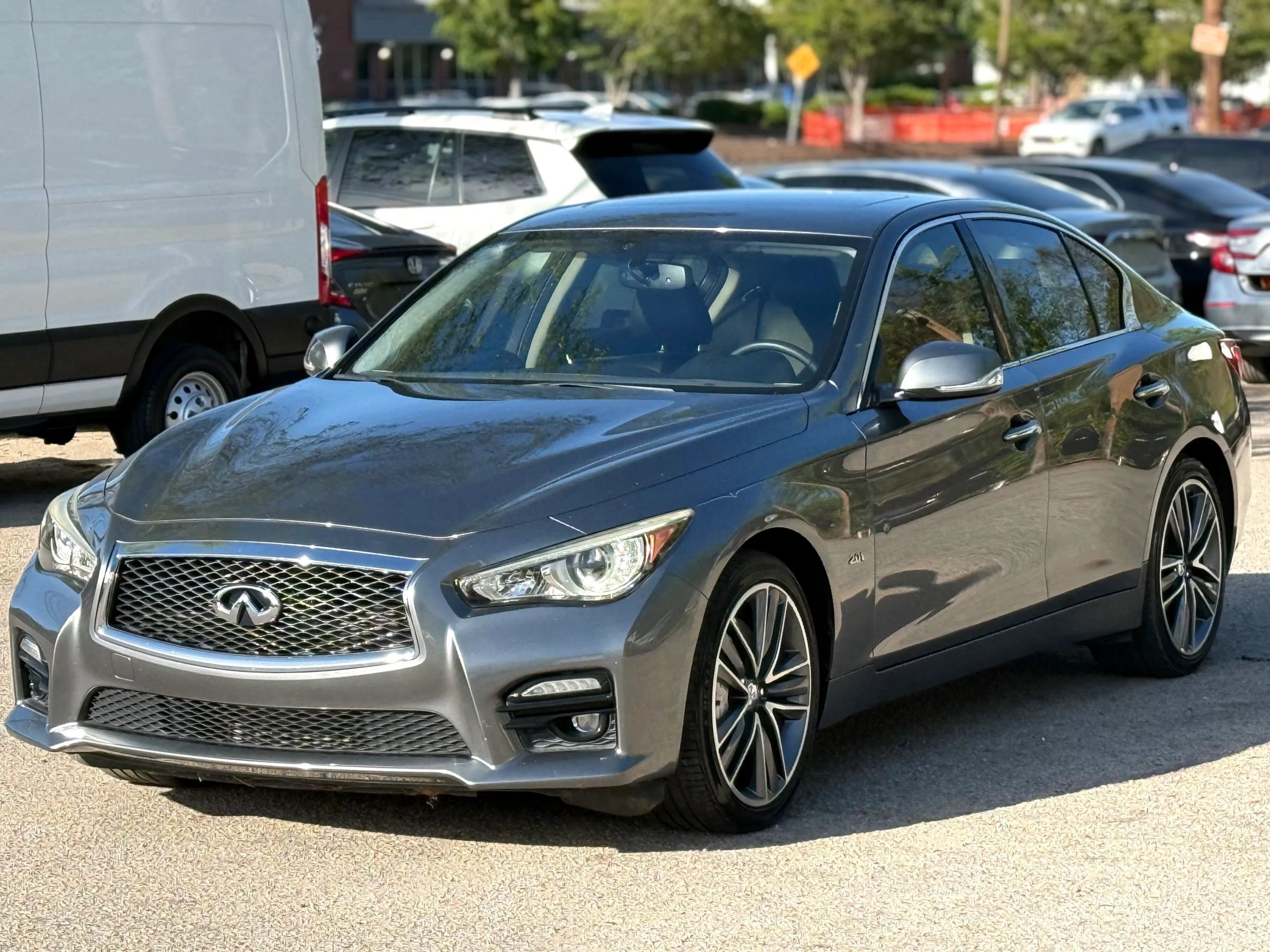 Used 2017 INFINITI Q50 Sport image 2
