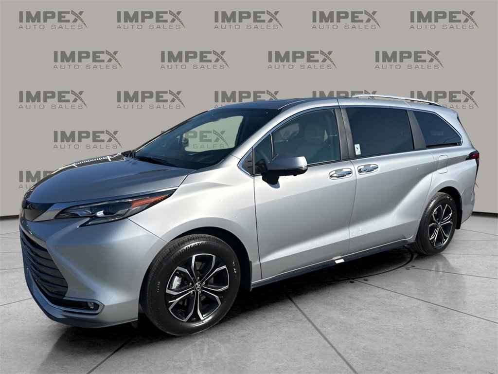 Used 2025 Toyota Sienna Platinum