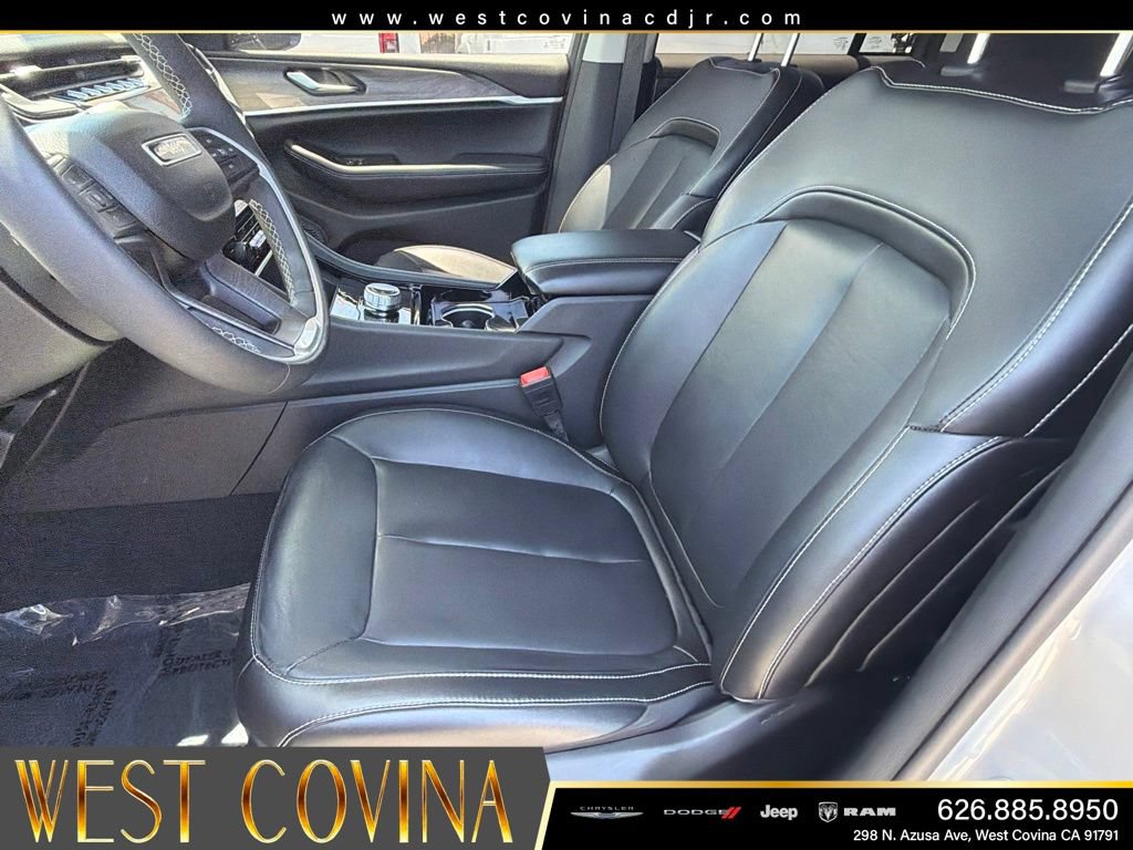 Used 2023 Jeep Grand Cherokee Limited RWD image 21