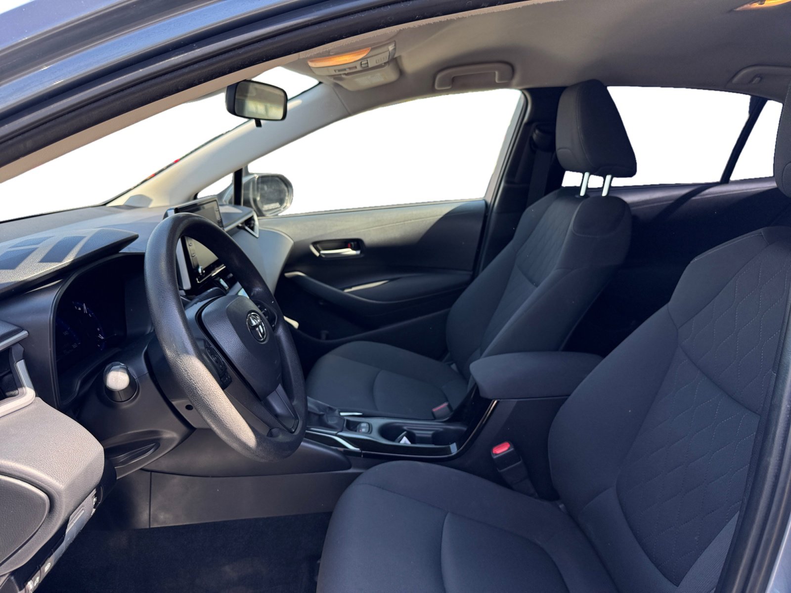 Used 2021 Toyota Corolla LE FWD image 9