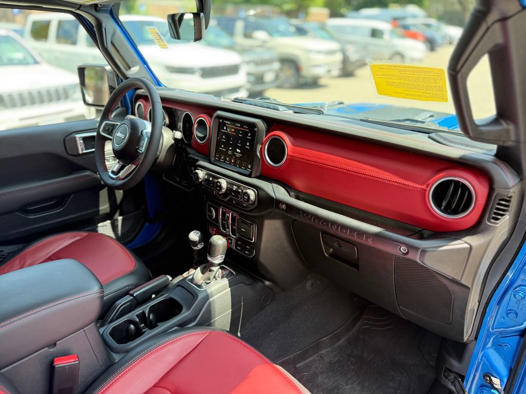 Used 2023 Jeep Wrangler Unlimited Rubicon 4xe AWD/4WD image 21