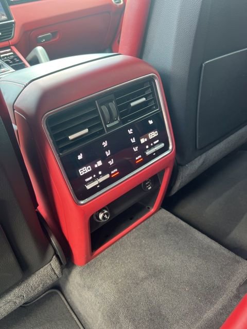 Used 2019 Porsche Cayenne Turbo AWD/4WD image 14