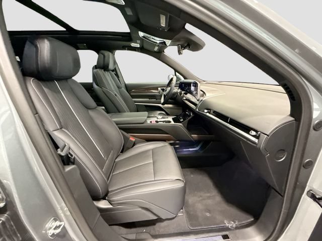 Certified 2026 Cadillac Vistiq Luxury AWD/4WD image 26