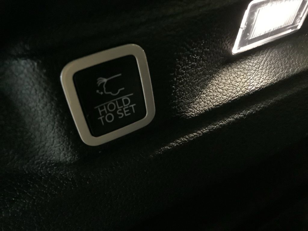 Certified 2023 Jeep Grand Cherokee L Limited w/ Trailer Tow Group (B) image 15