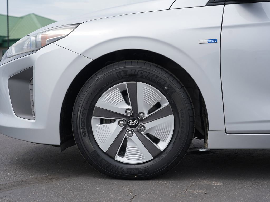 Used 2018 Hyundai Ioniq Blue FWD image 11