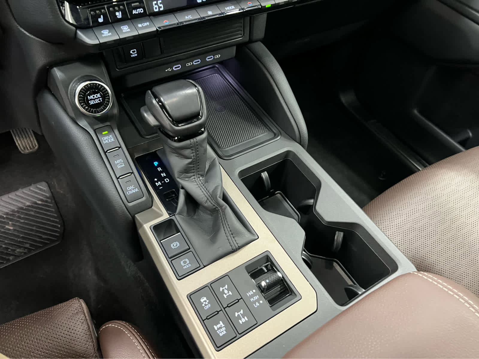 Used 2025 Toyota Land Cruiser image 21