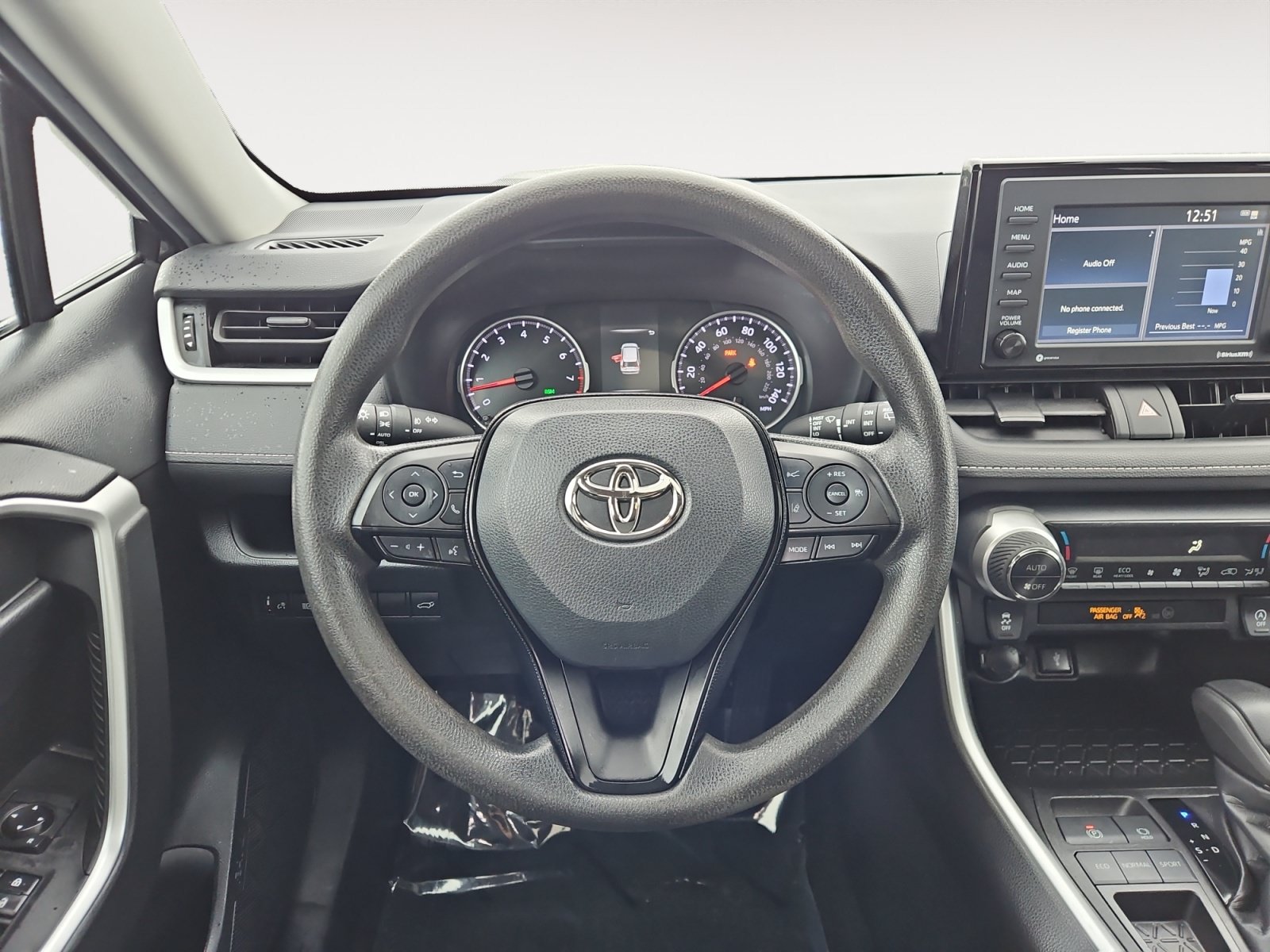 Used 2021 Toyota RAV4 XLE w/ Convenience Package FWD image 12
