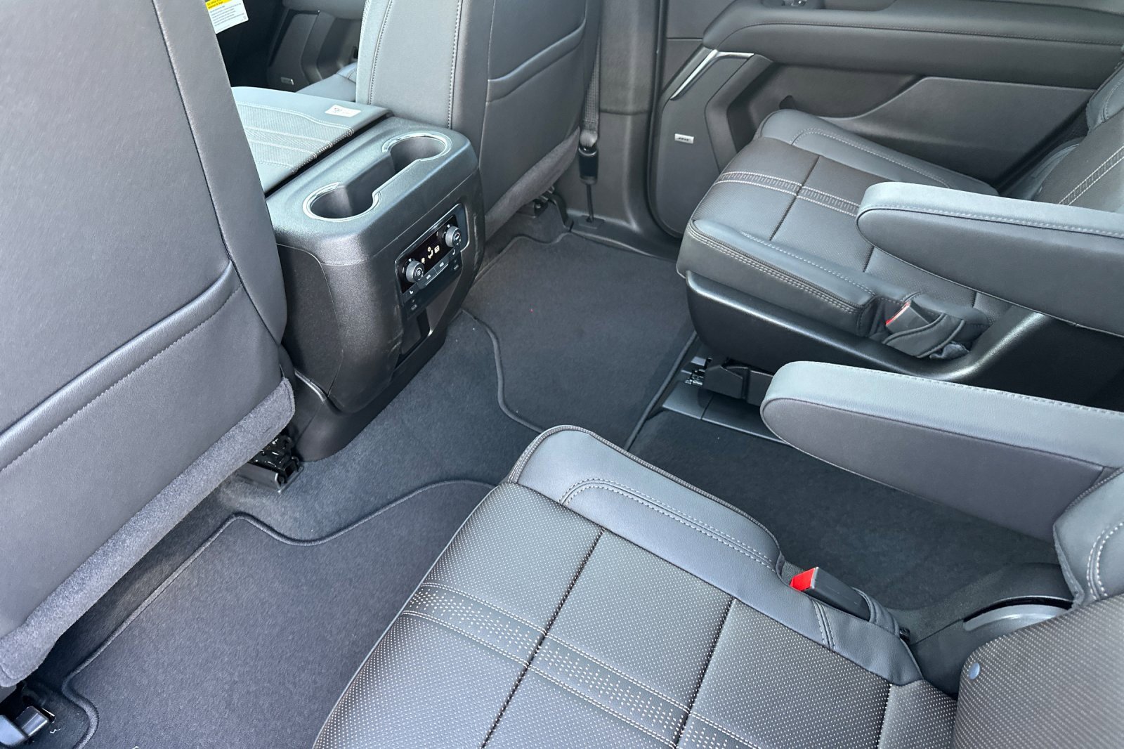 New 2026 Chevrolet Tahoe High Country image 13