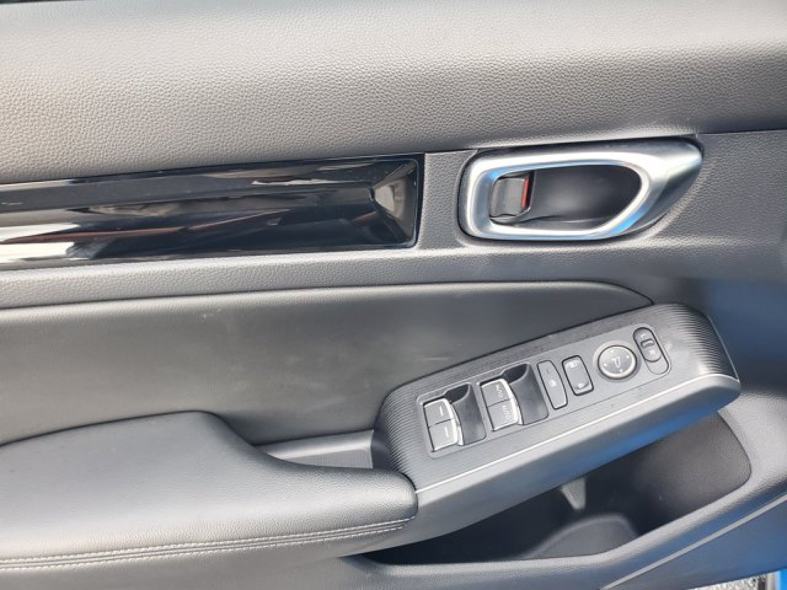 Used 2022 Honda Civic Sport Touring image 13