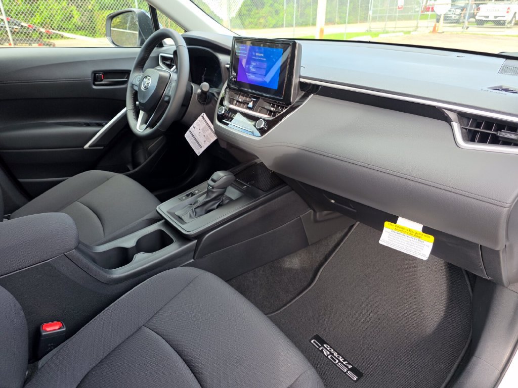 New 2026 Toyota Corolla Cross LE FWD image 13