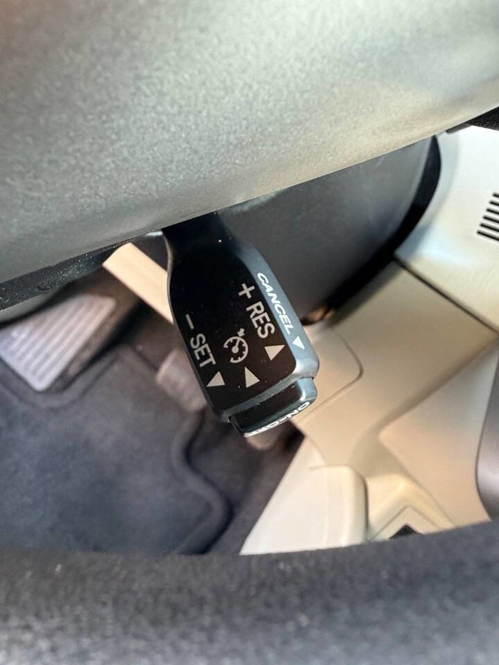 Used 2012 Toyota Prius V Three image 21