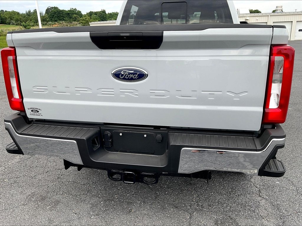New 2026 Ford F350 XL w/ XL Off-Road Package AWD/4WD image 8