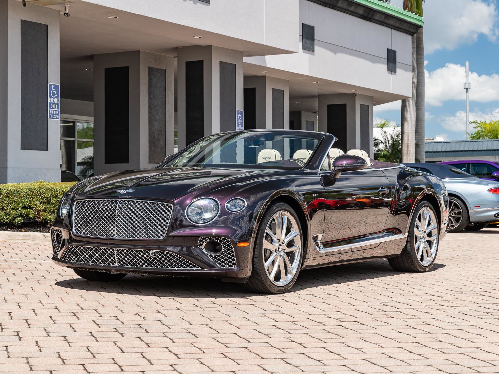 Used 2022 Bentley Continental GT Mulliner AWD/4WD image 23