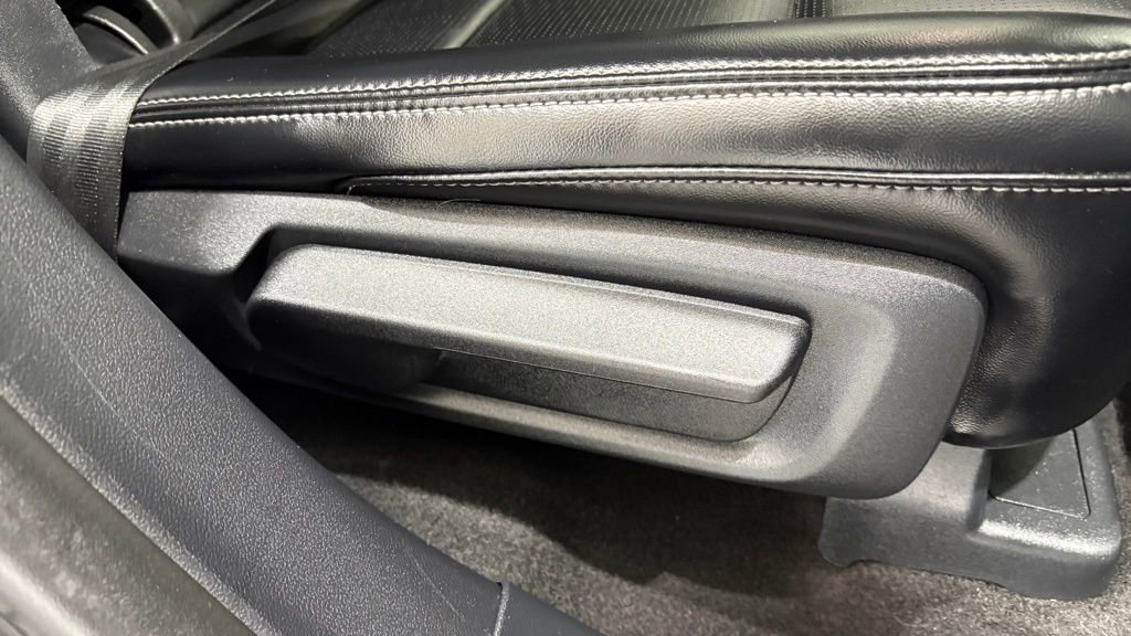 Used 2024 Ford Escape Platinum AWD/4WD image 29