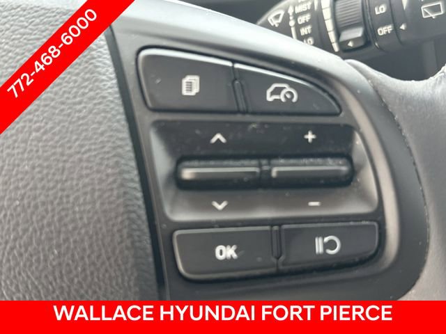 Used 2024 Hyundai Venue SEL FWD image 28