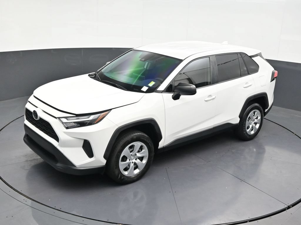 Used 2023 Toyota RAV4 LE FWD image 10