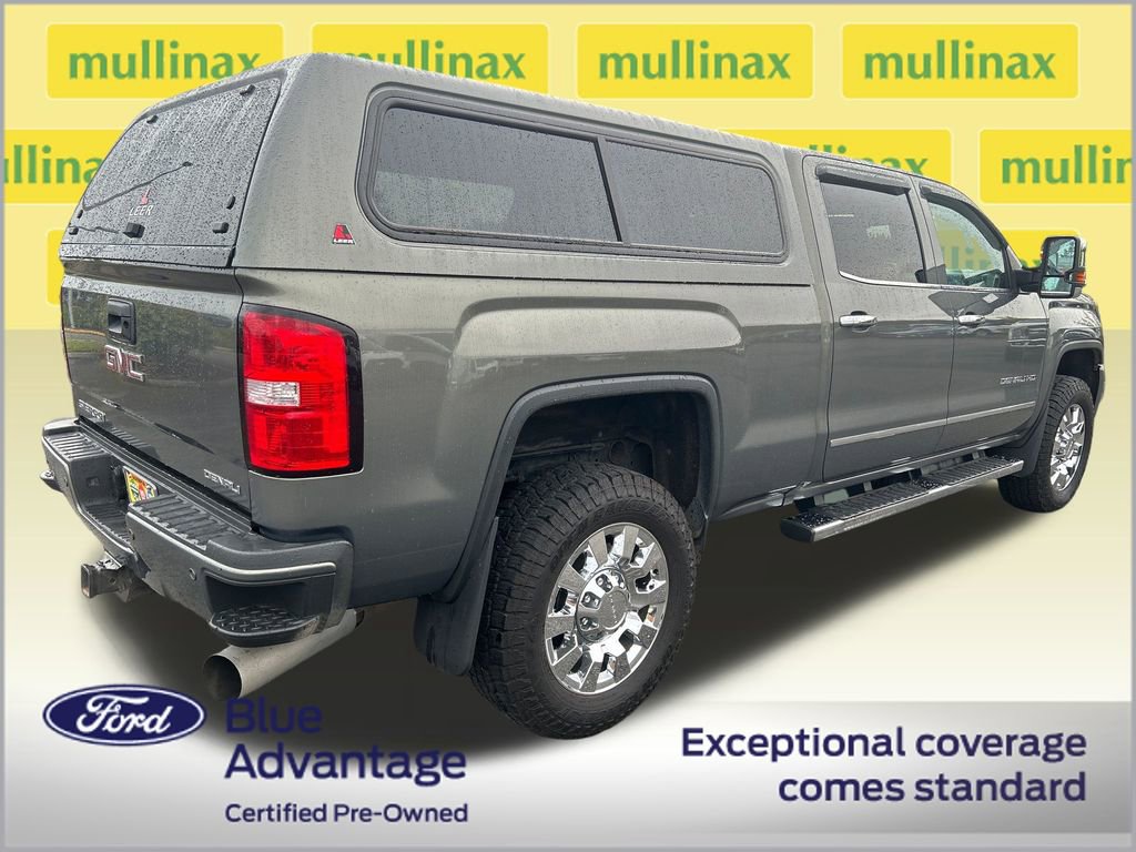 Used 2018 GMC Sierra 2500 Denali w/ Duramax Plus Package AWD/4WD image 3