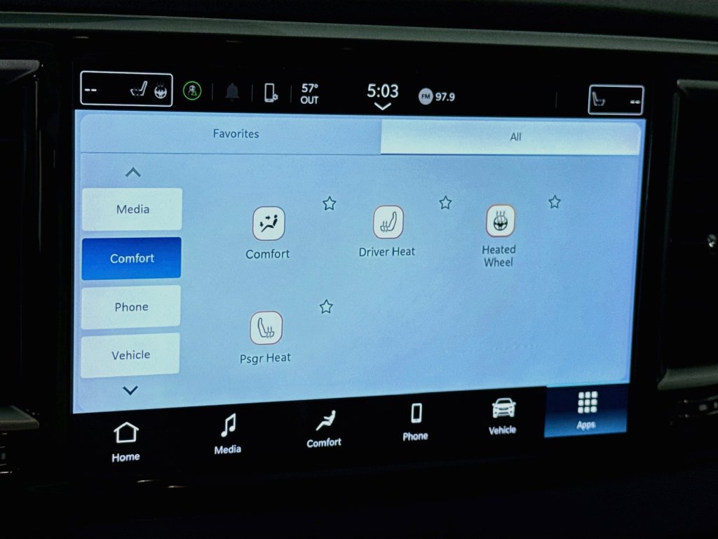 Used 2024 Chrysler Pacifica Touring-L FWD image 11