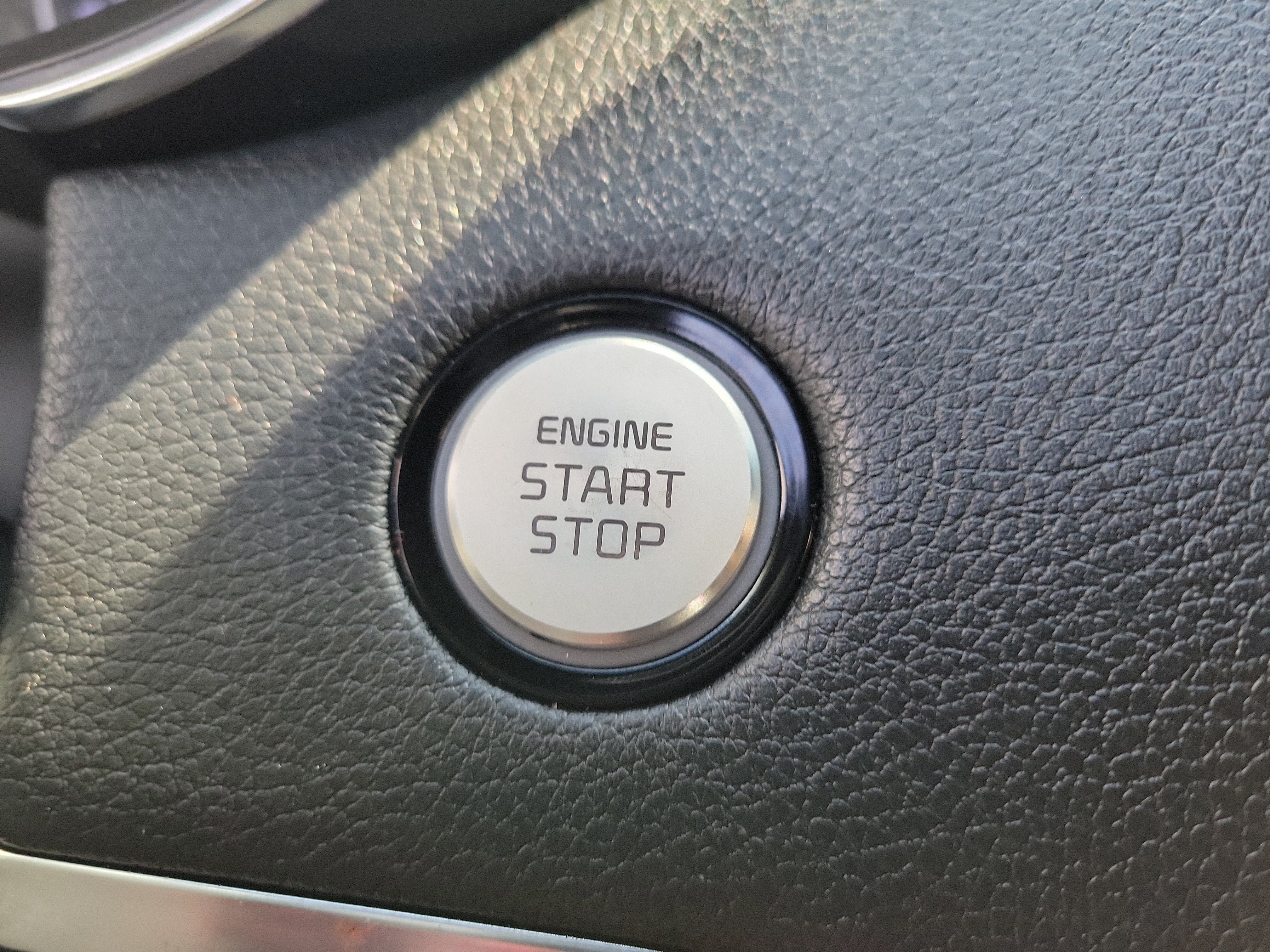 Certified 2022 Kia Stinger GT-Line RWD image 28
