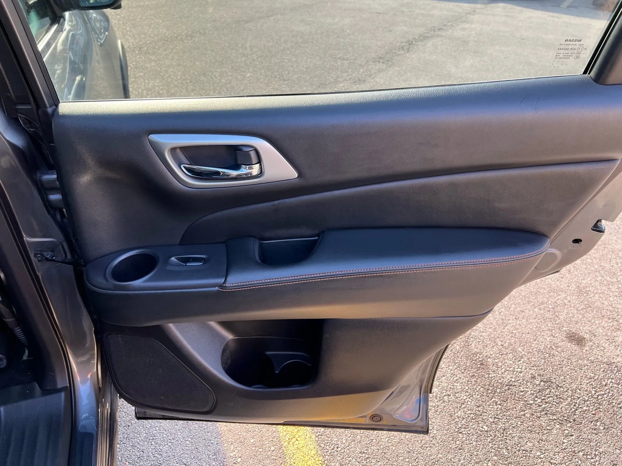 Used 2020 Nissan Pathfinder SL image 23