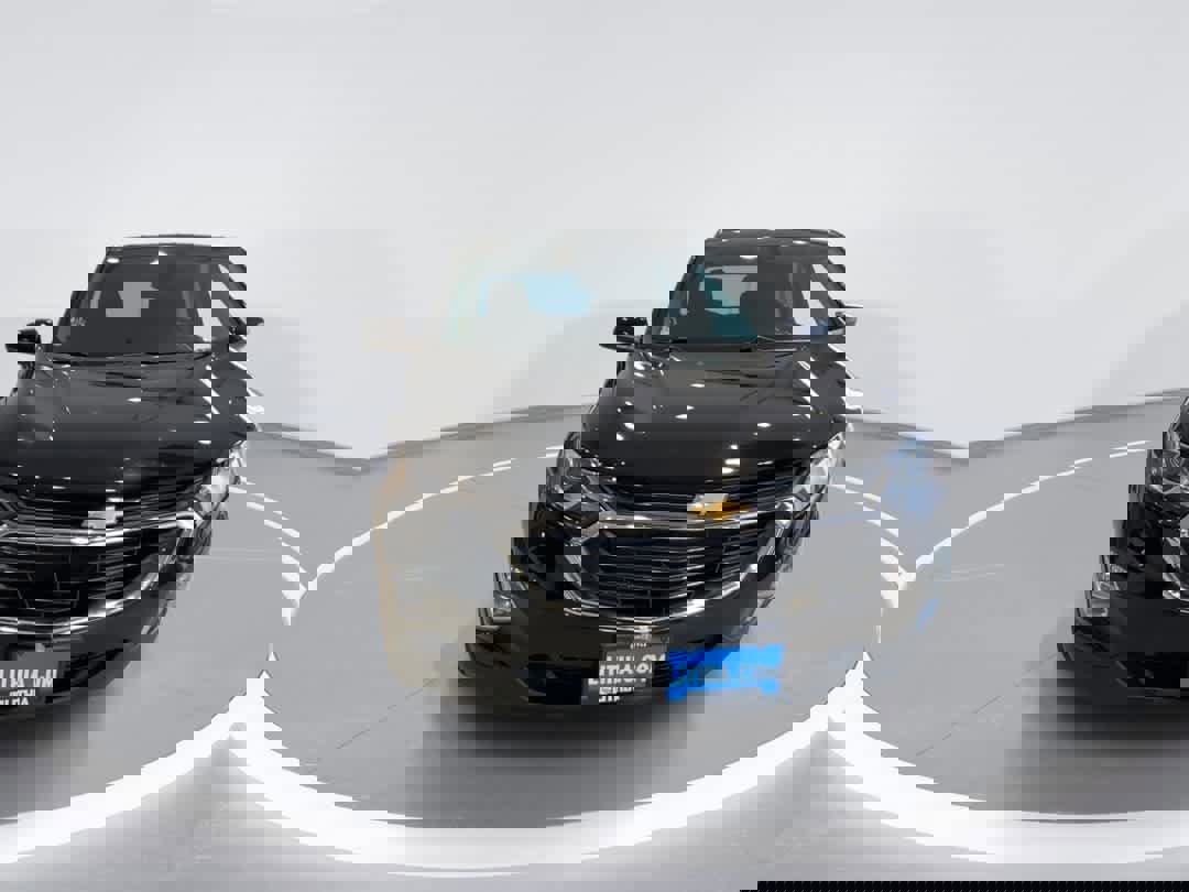 Used 2020 Chevrolet Equinox LT w/ Driver Convenience Package image 3