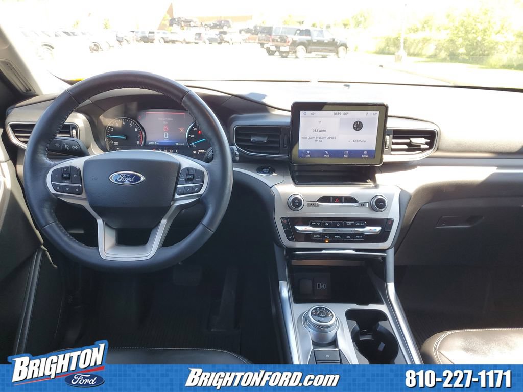 Used 2023 Ford Explorer XLT w/ Equipment Group 202A AWD/4WD image 15