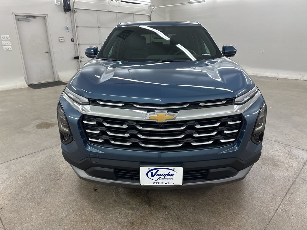 New 2026 Chevrolet Equinox LT w/ Convenience Package II AWD/4WD image 3