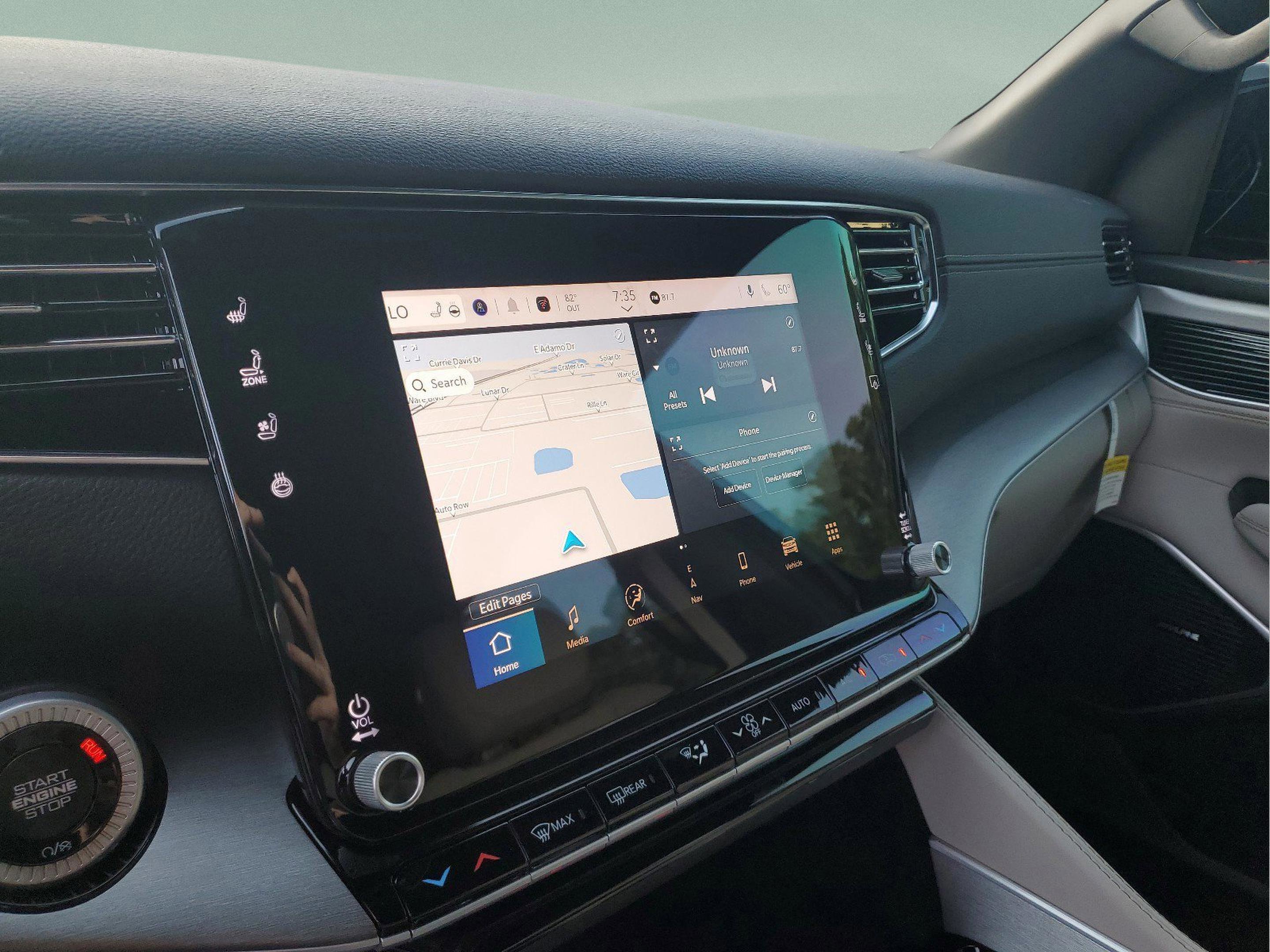 New 2025 Jeep Wagoneer L Series III w/ 8-pass Seating Package image 20