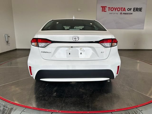 Used 2021 Toyota Corolla LE w/ LE Convenience Package FWD image 5