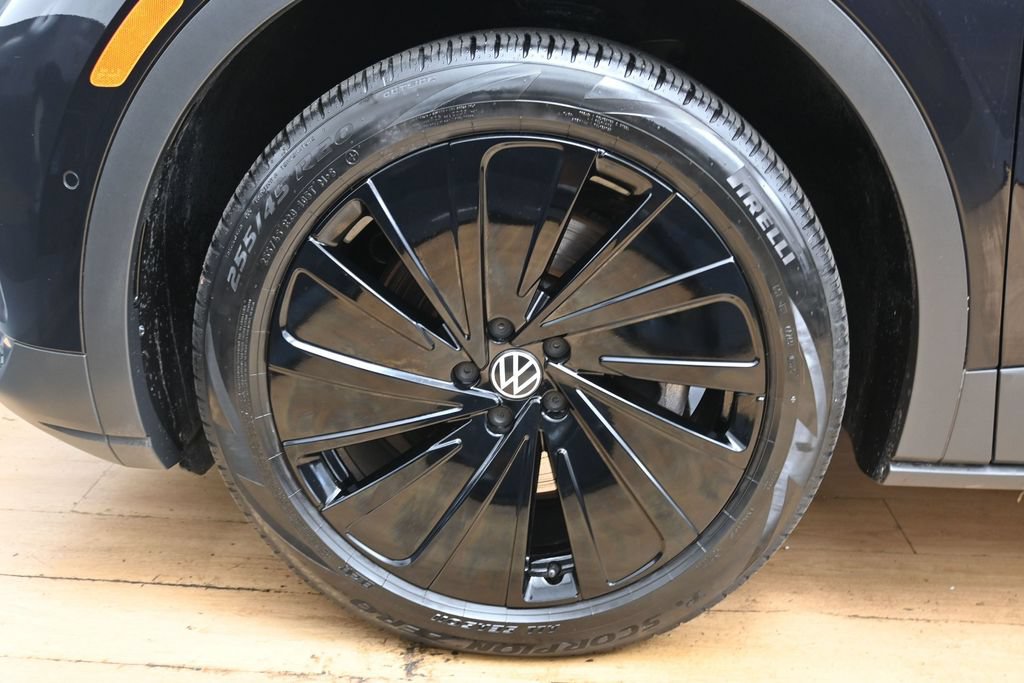 Used 2025 Volkswagen ID.4 Pro AWD/4WD image 11