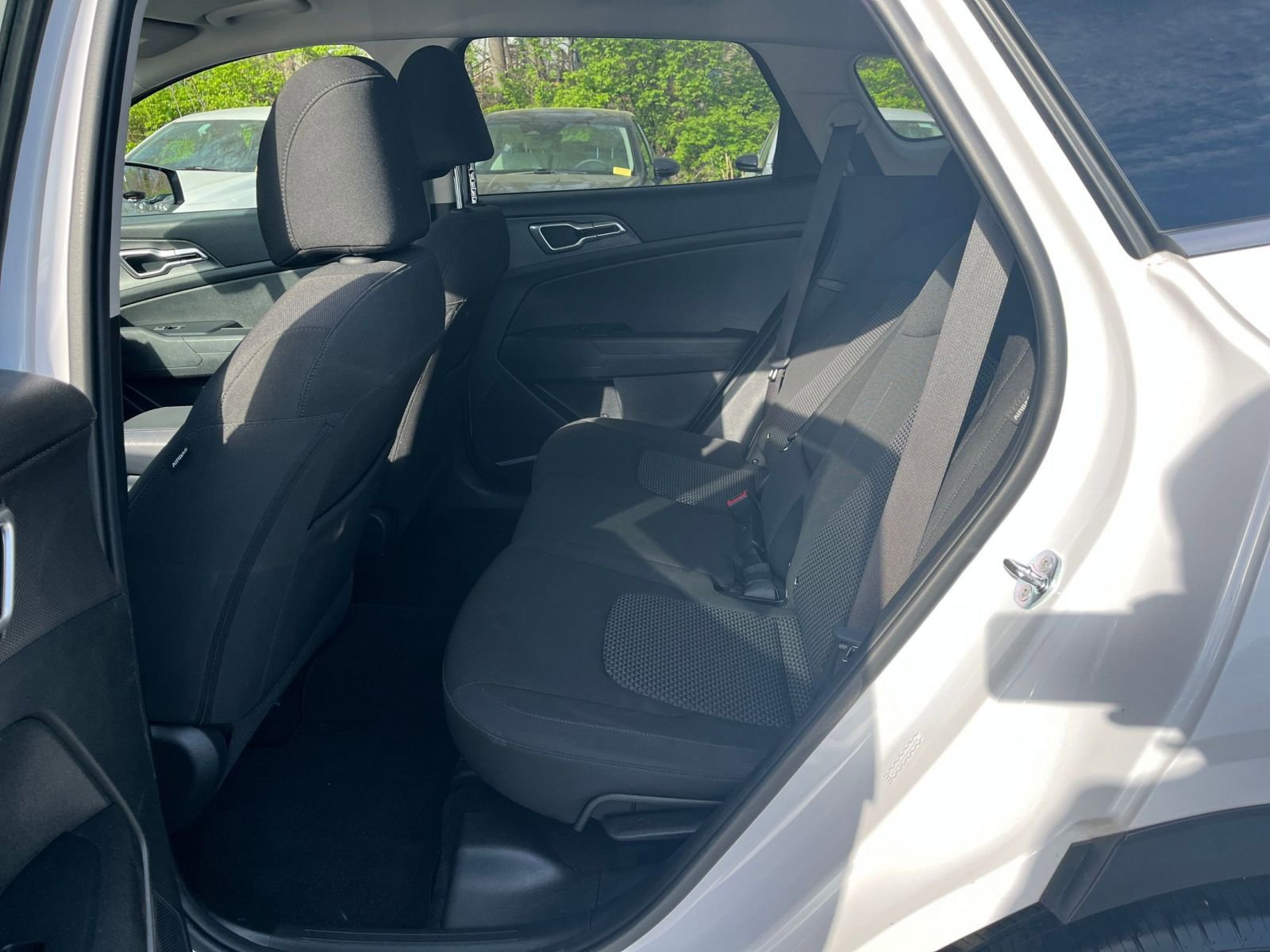 Used 2025 Kia Sportage LX image 21