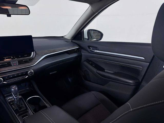 Certified 2023 Nissan Altima 2.5 SV w/ SV Premium Package FWD image 21