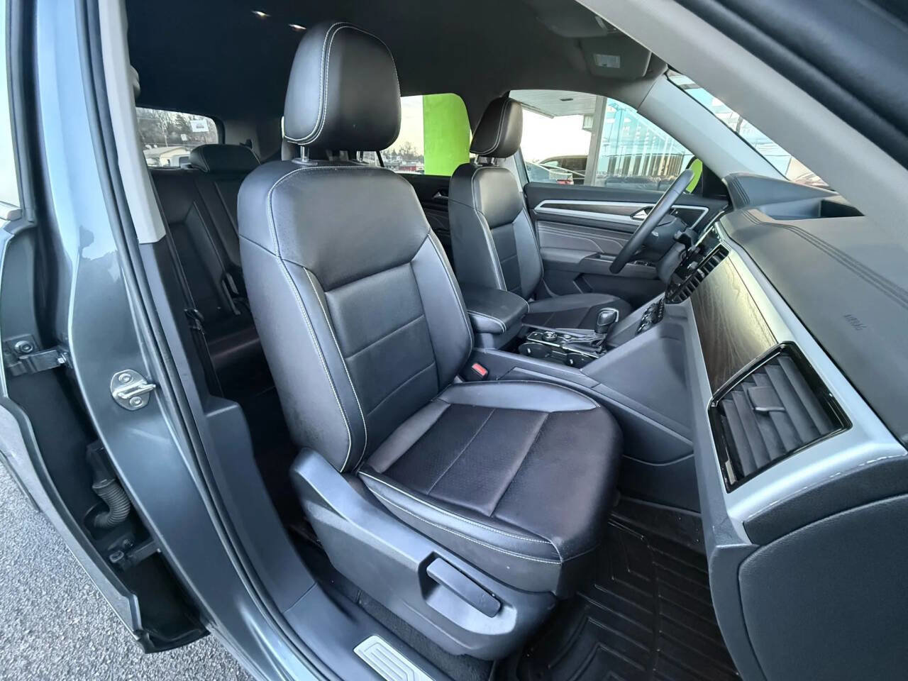 Used 2023 Volkswagen Atlas SE image 8