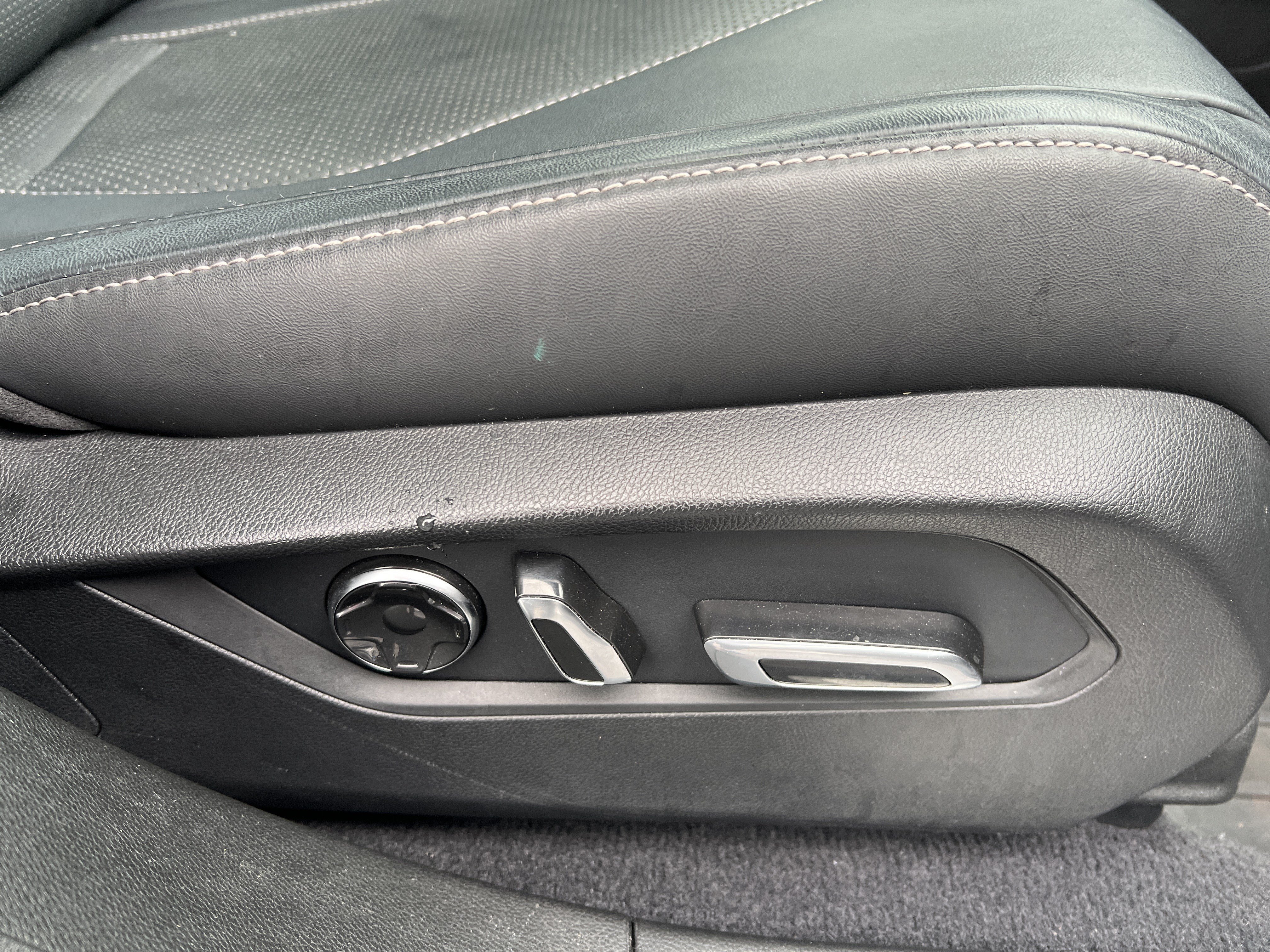 Used 2022 Acura RDX w/ Technology Package FWD image 16