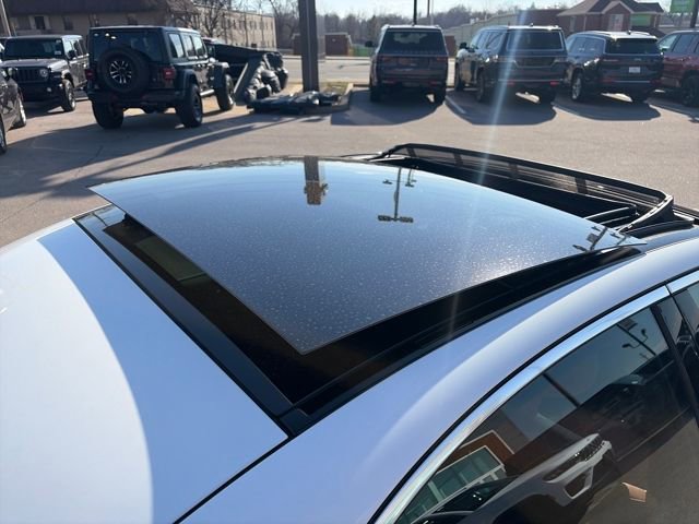 Used 2025 Mercedes-Benz C 300 4MATIC Sedan image 65