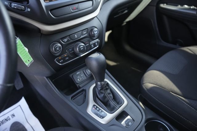 Used 2015 Jeep Cherokee Latitude image 27