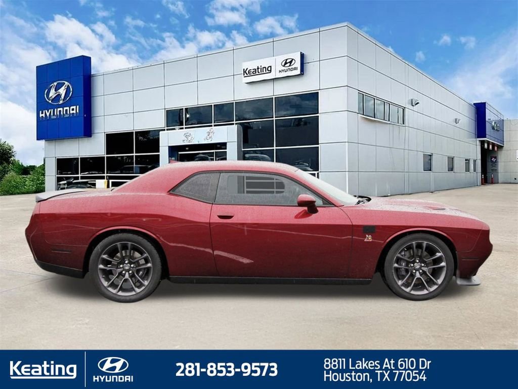 Used 2022 Dodge Challenger R/T Scat Pack w/ Driver Convenience Group RWD image 4