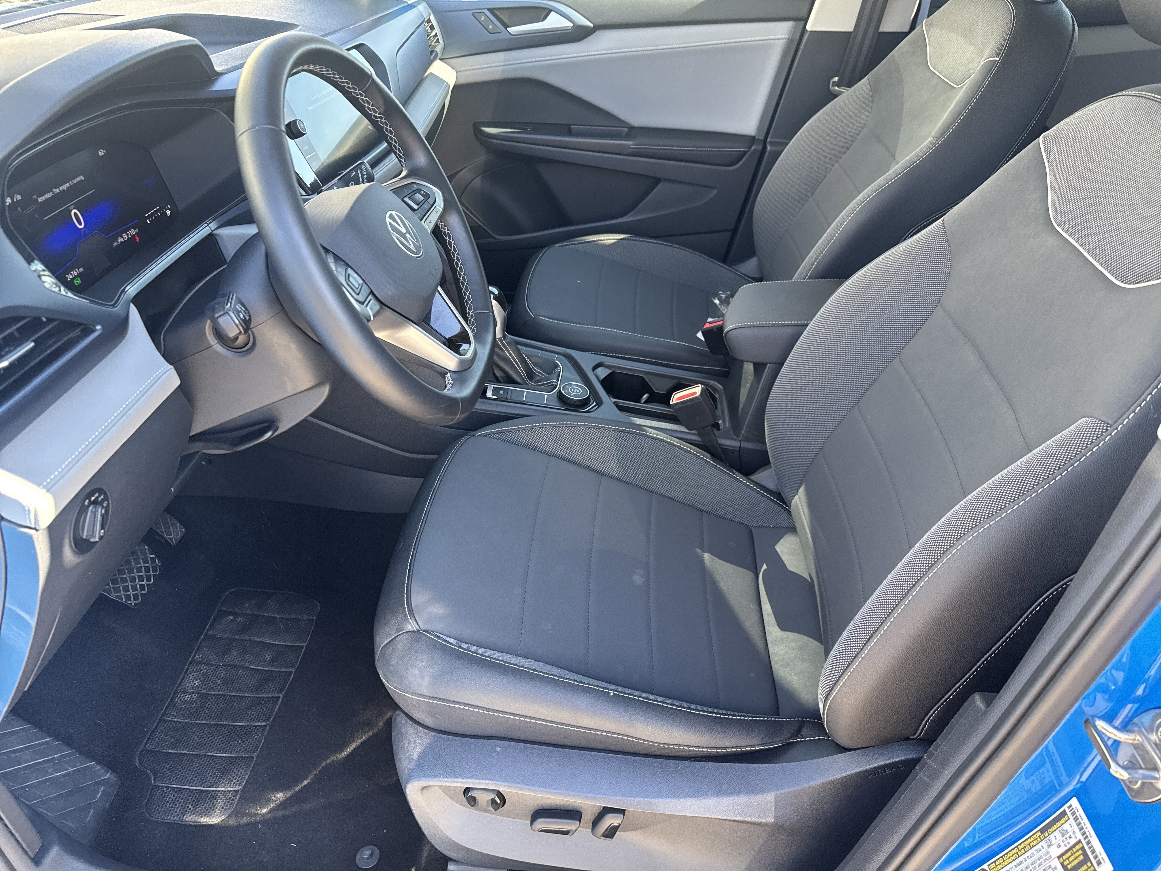 Certified 2024 Volkswagen Taos SE image 5