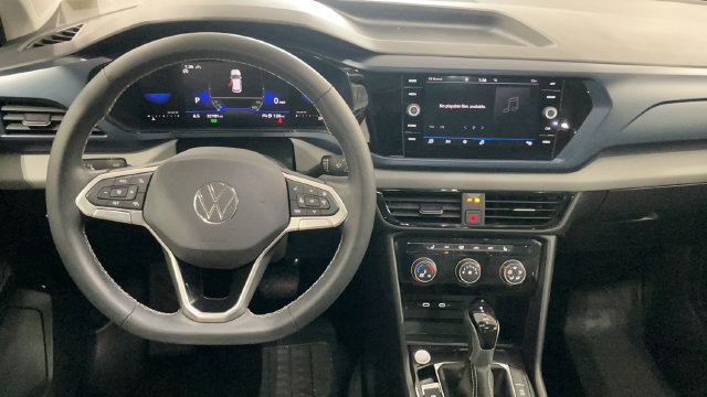 Certified 2023 Volkswagen Taos SE w/ Panoramic Sunroof Package AWD/4WD image 10